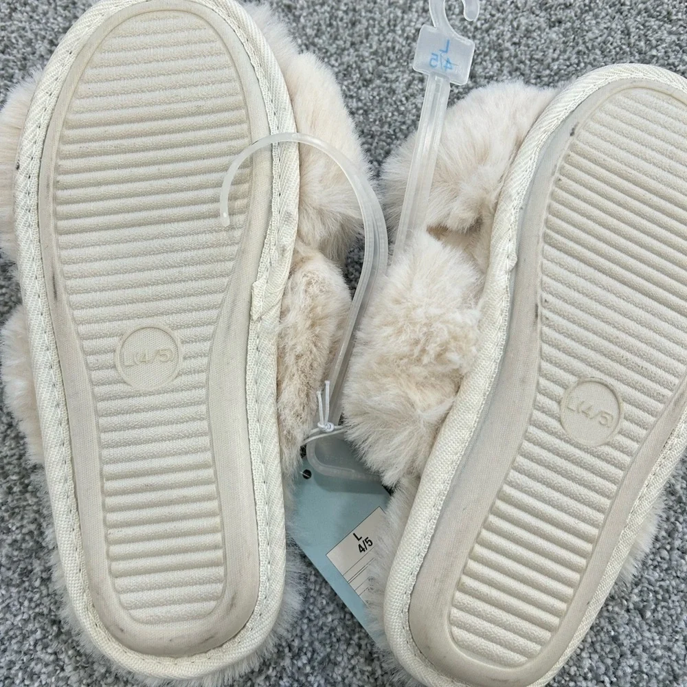 Cat & Jack Kids Slippers